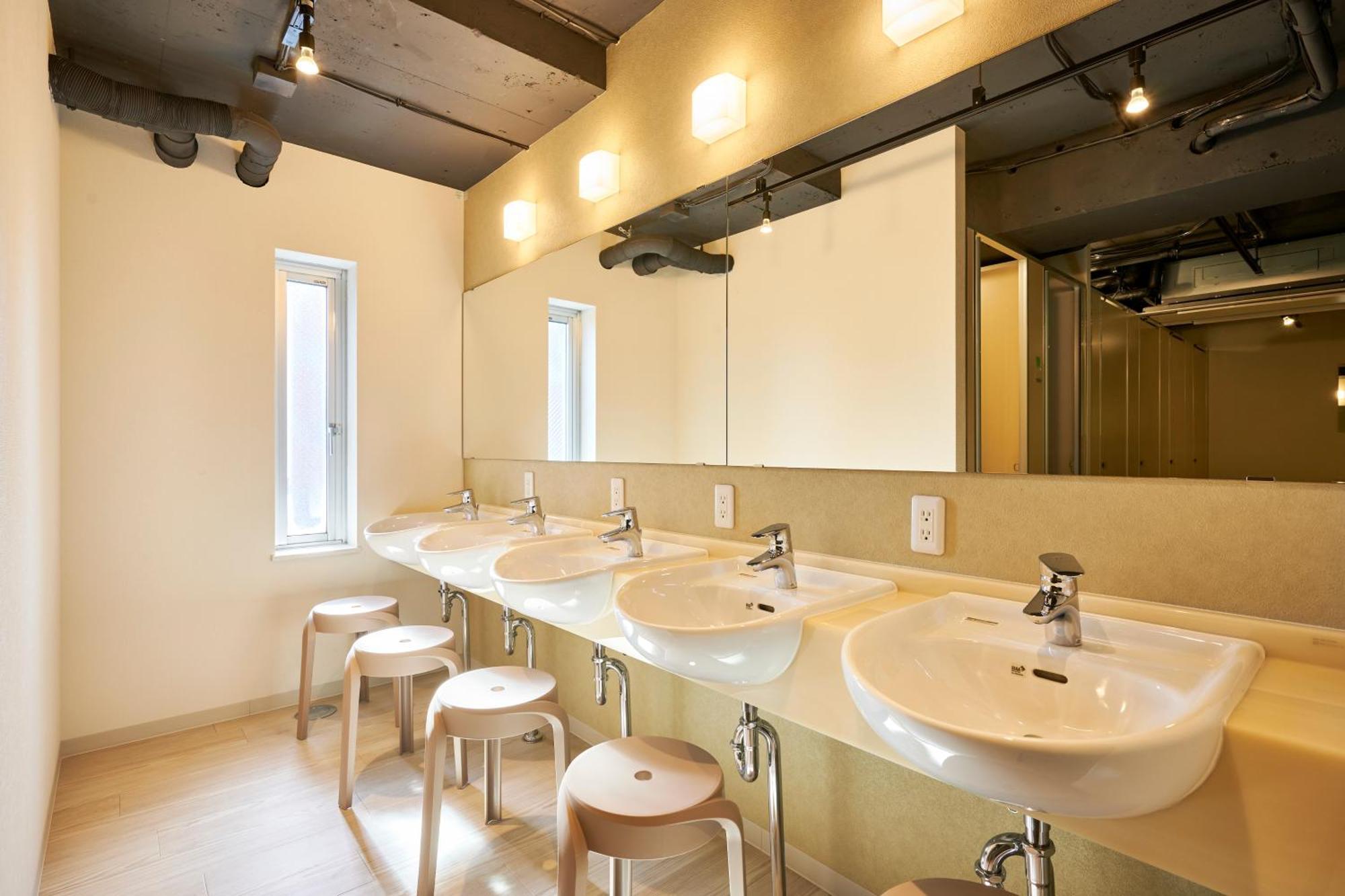 Capsule Hotel Continue Nijojokita Kyoto Exterior photo